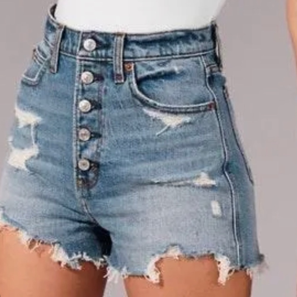 Abercrombie high rise button fly 2” mom shorts